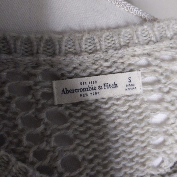 Abercrombie & Fitch Crochet Knit Sweater Extra Long Sleeve Women’s Small - Picture 7 of 9